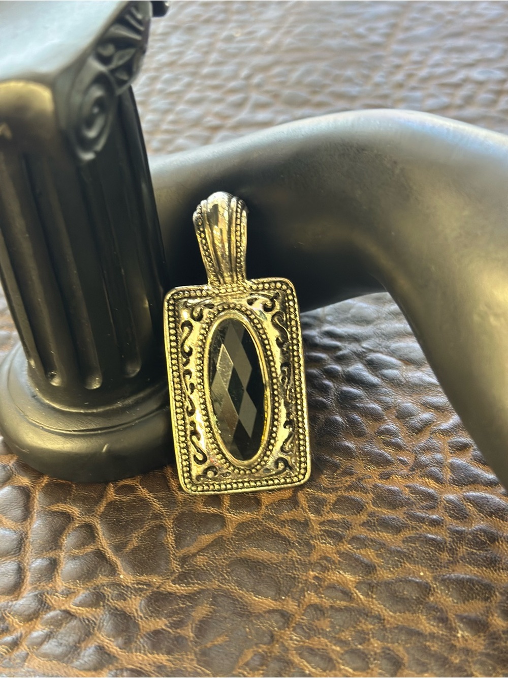 Vintage-Inspired Black Stone Antique Silver Pendant Necklace